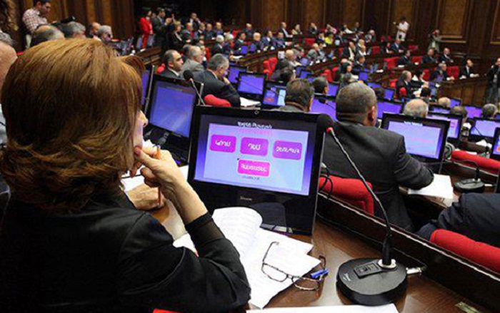 Ermənistan parlamentinin vitse-spikeri: `O torpaqlar bizim deyil...`